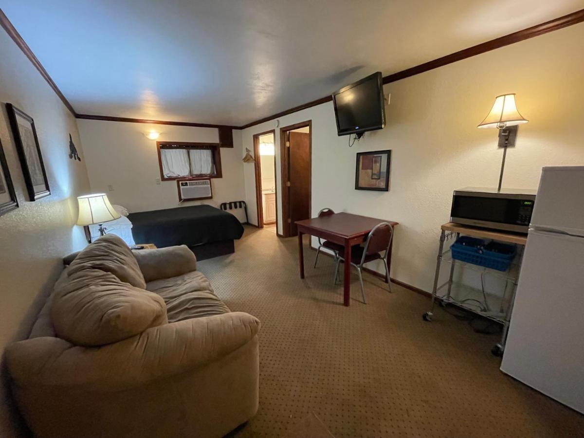 Highland Court Motel 페어몬트 외부 사진
