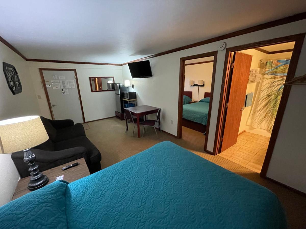 Highland Court Motel 페어몬트 외부 사진