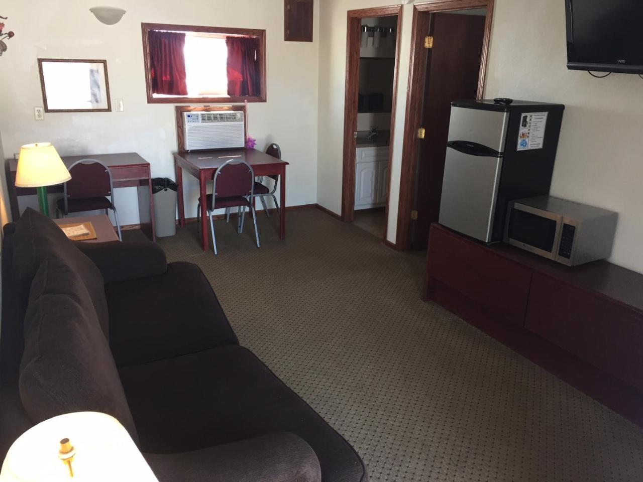 Highland Court Motel 페어몬트 외부 사진