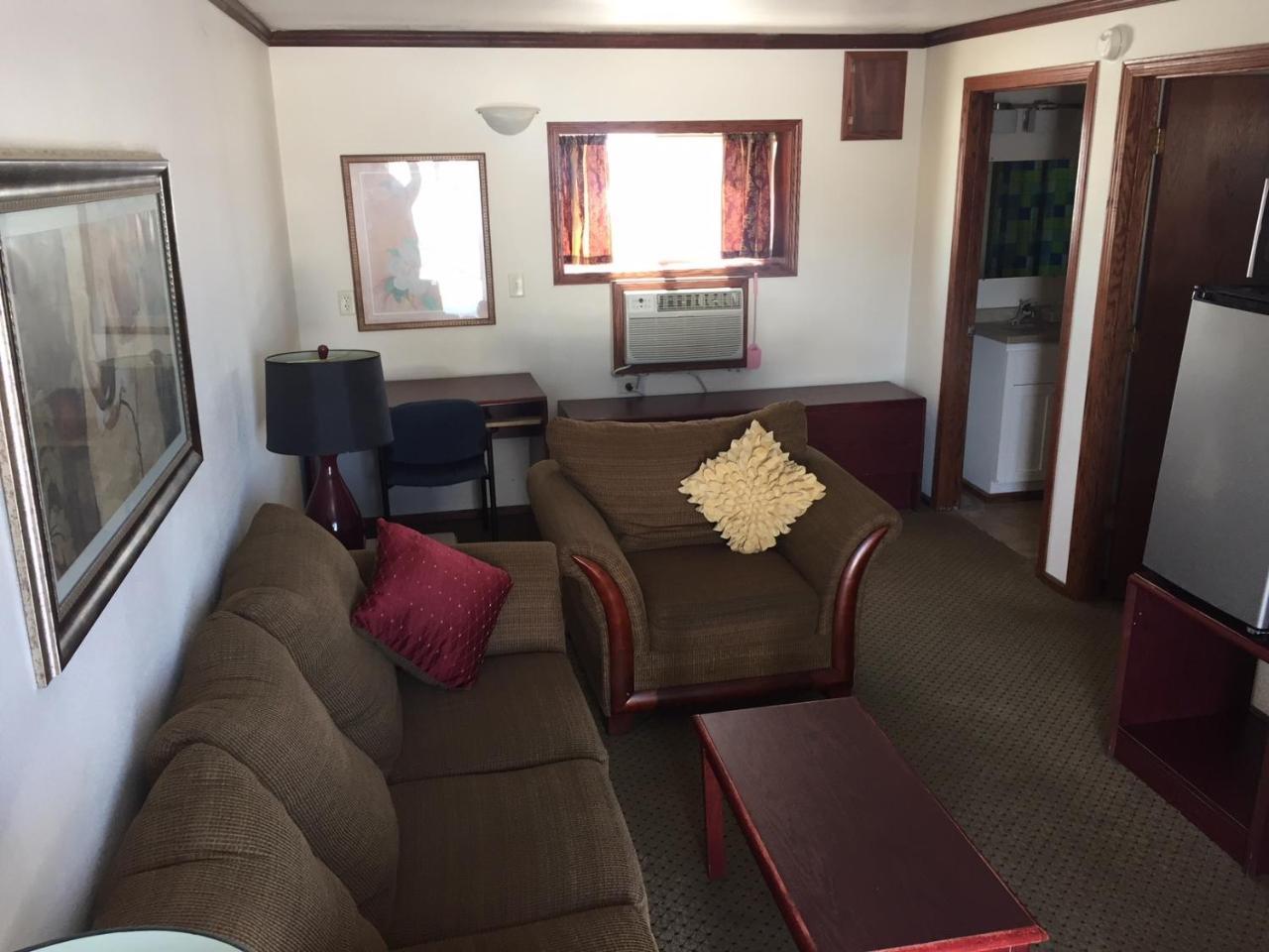 Highland Court Motel 페어몬트 외부 사진